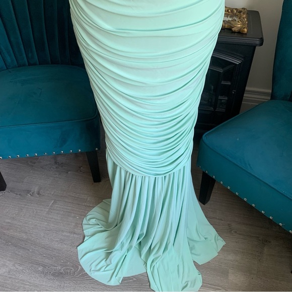 NORMA KAMALI FISHTAIL GOWN - Picture 6 of 16